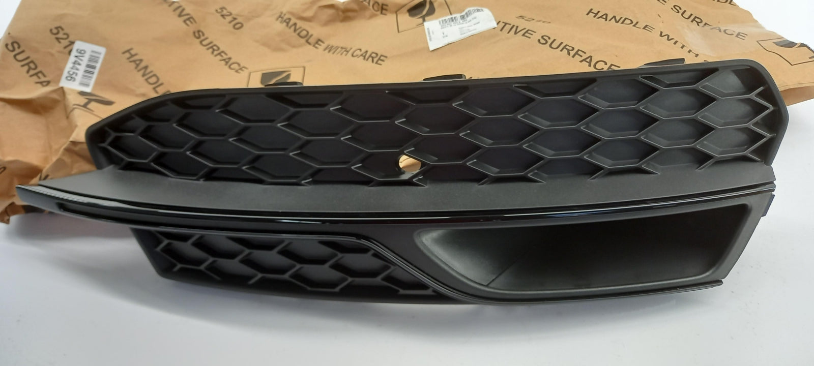 Original OE Volkswagen Stoßfänger Lüftungsgitter 8V3807682K9B9