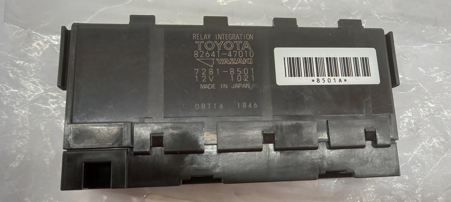 Original OE TOYOTA Relais 8264147010