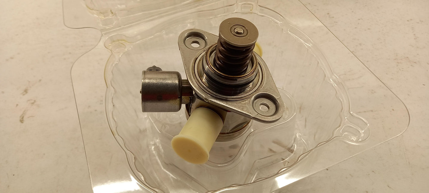 Original OE VOLVO Einspritzpumpe 31359703