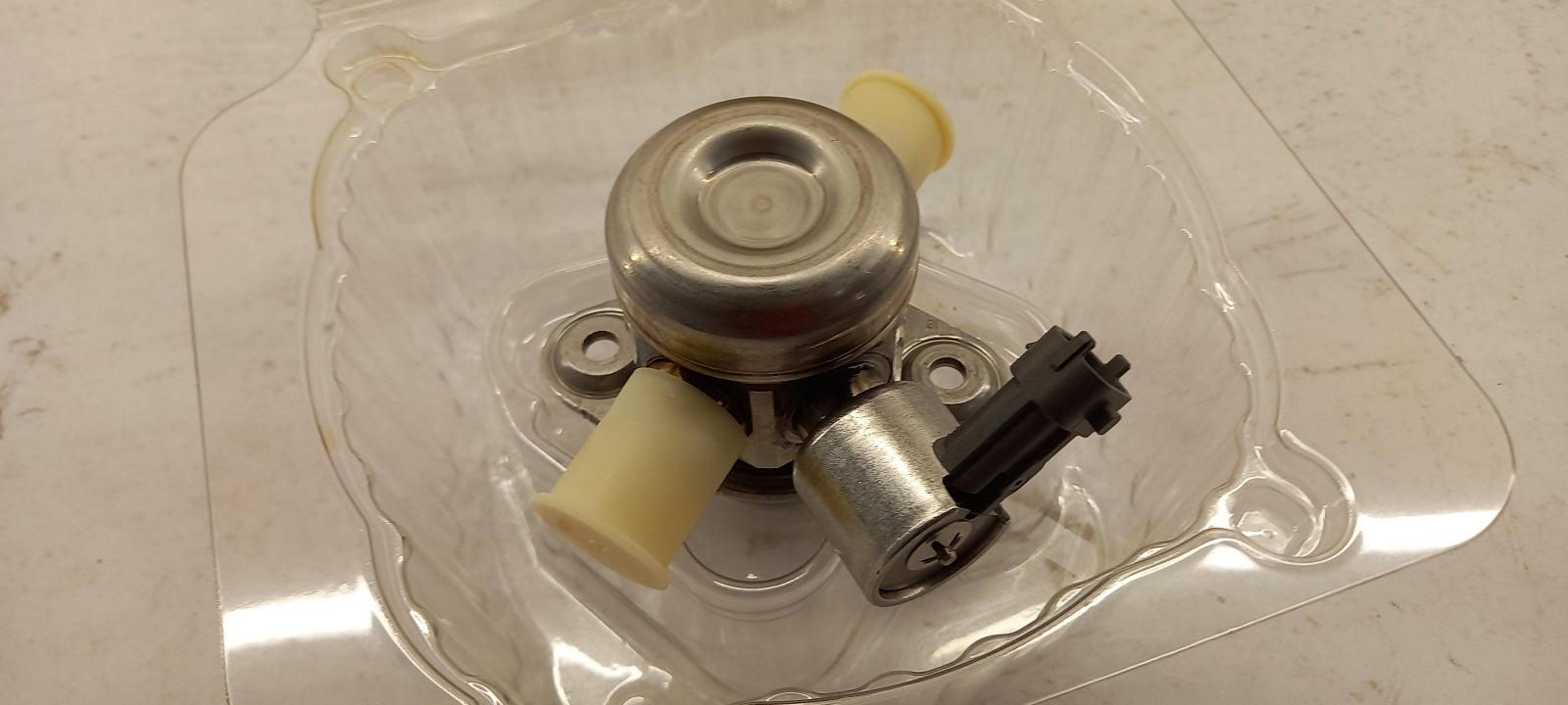 Original OE VOLVO Einspritzpumpe 31359703