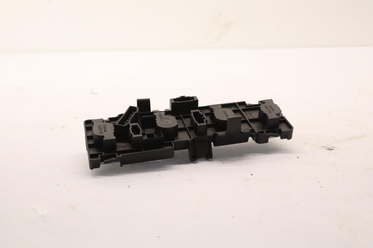 Original OE Volkswagen Rücklicht Lampenträger 3B9945257B