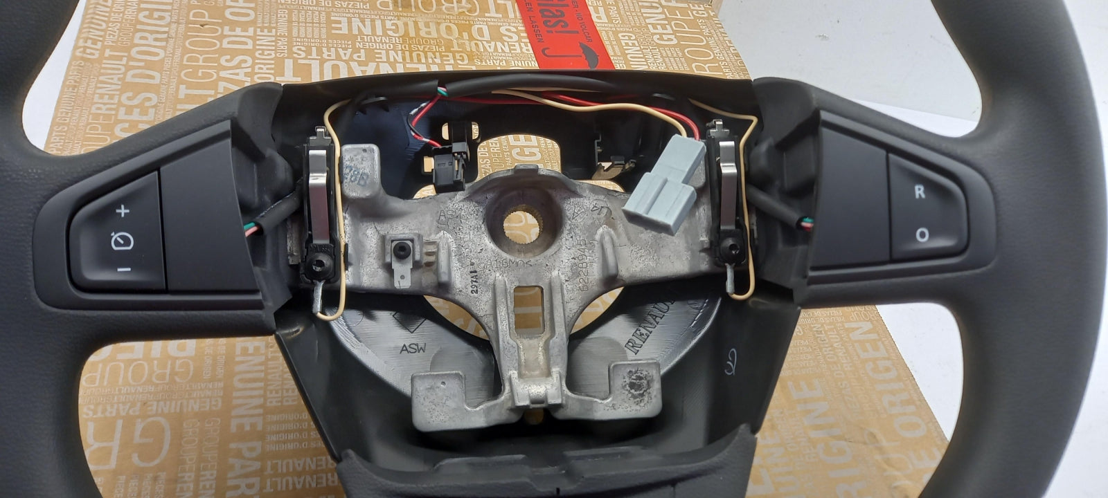 Original OE RENAULT Lenkrad 484005127R