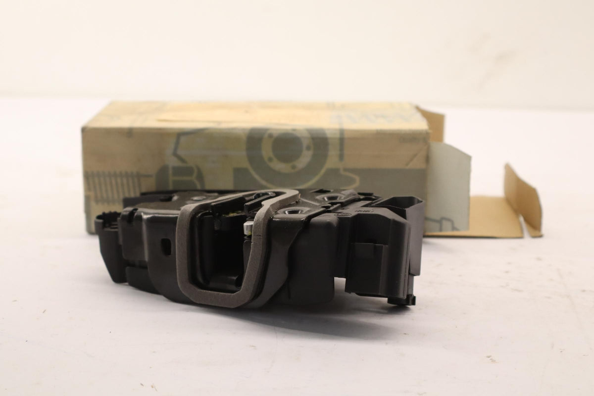Original OE MERCEDES-BENZ Türschloss A4477300702