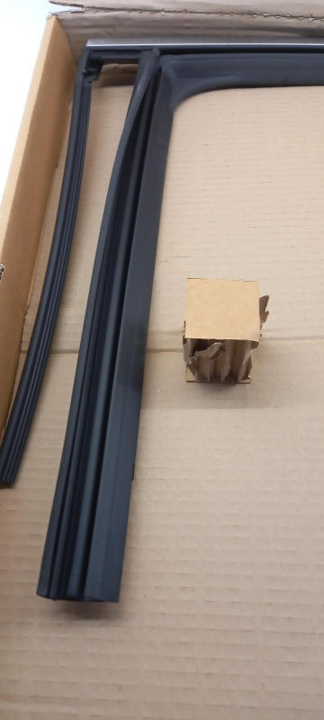 Original OE RENAULT Fensterführungsschiene 823318000R