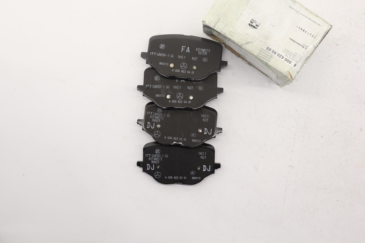 Original OE MERCEDES-BENZ Bremsbeläge A0004209005