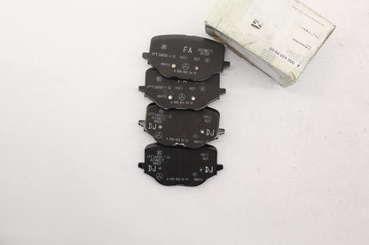 Original OE MERCEDES-BENZ Bremsbeläge A0004209005