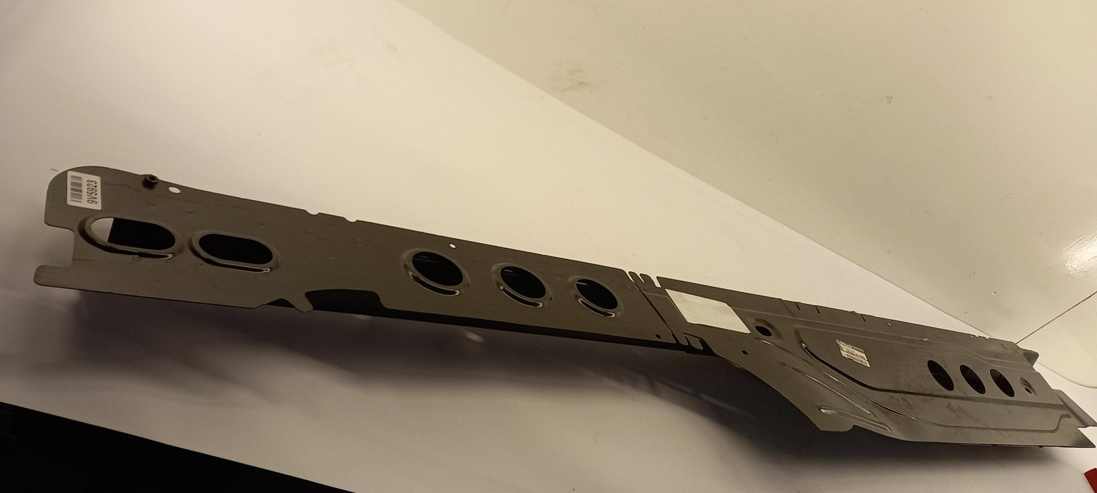 Original OE NISSAN Seitenverstärkung G6425BJ0MB