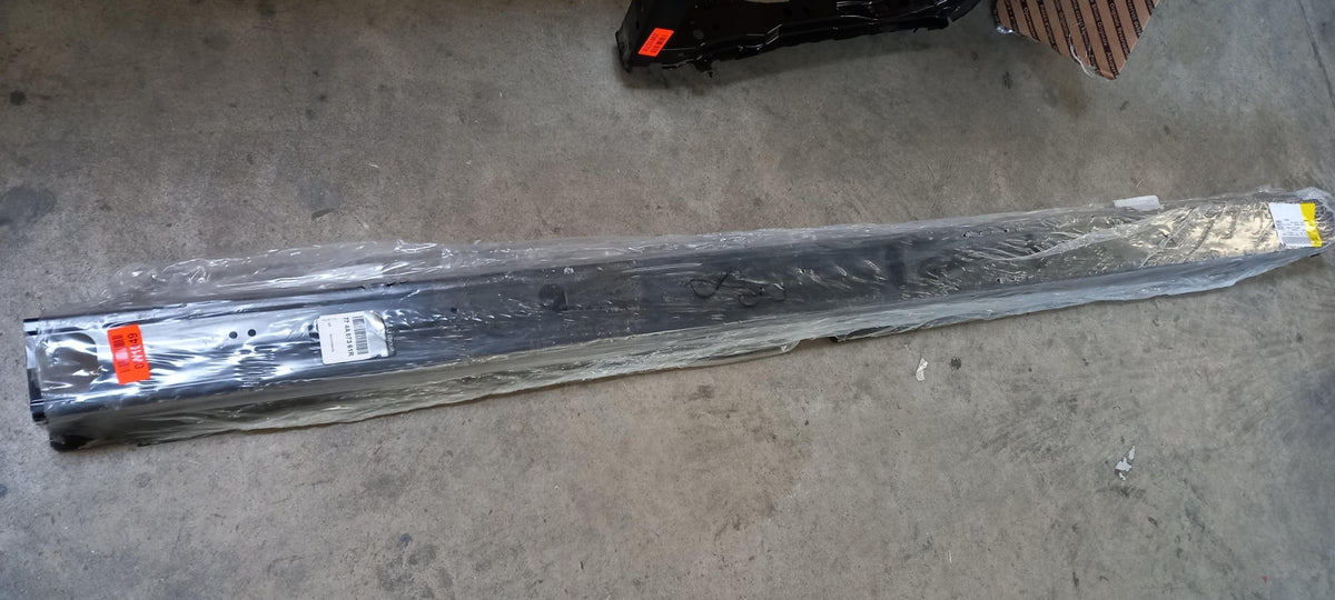 Original OE RENAULT Seitenverstärkung 774A87361R
