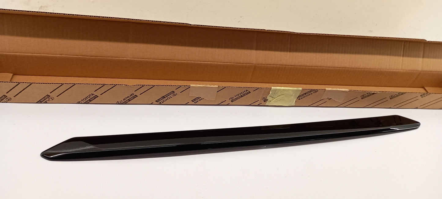 Original OE TOYOTA Stoßstangen Zierleiste PW40110100CE