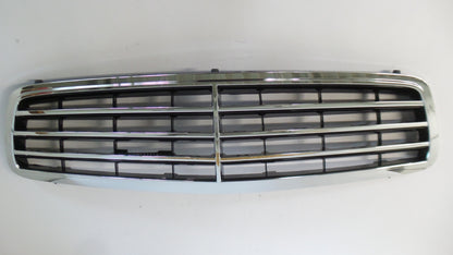 Original MERCEDES-BENZ C-klasse W203 Kühlergitter Kühlergrill A20388002239040