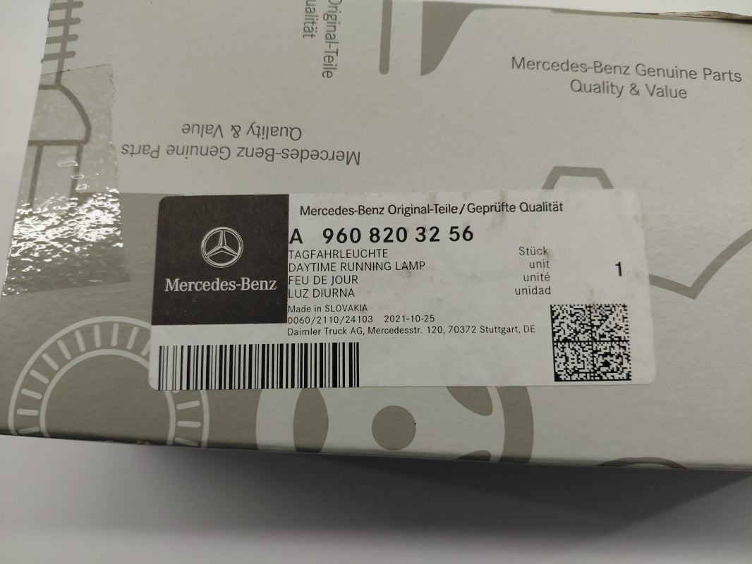 Original OE MERCEDES-BENZ Tagfahrlicht A9608203256