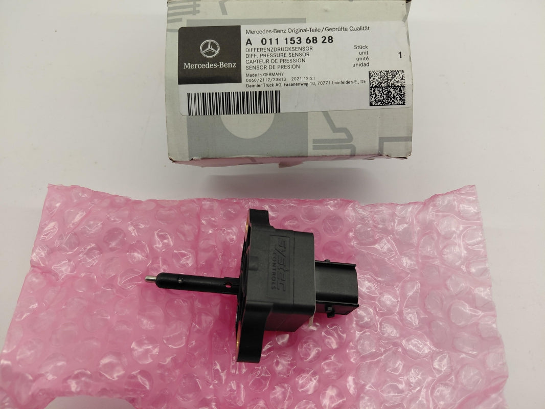 Original OE MERCEDES-BENZ Sensor A0111536828