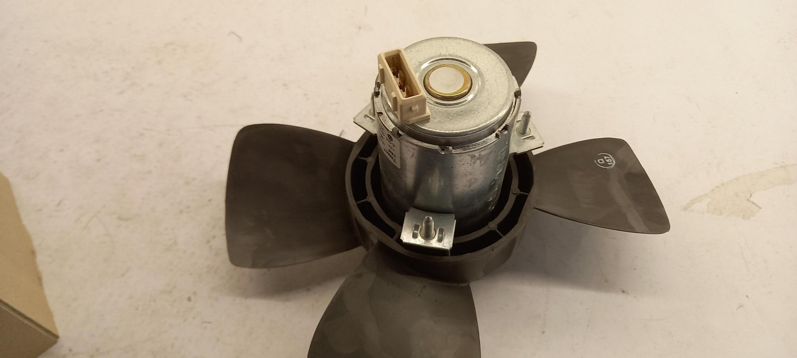 Original AUDI 80 100 VW Passat B3 T4 Motorkühlung Lüfter links 327959455A