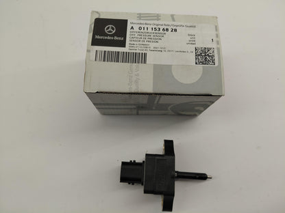 Original OE MERCEDES-BENZ Sensor A0111536828