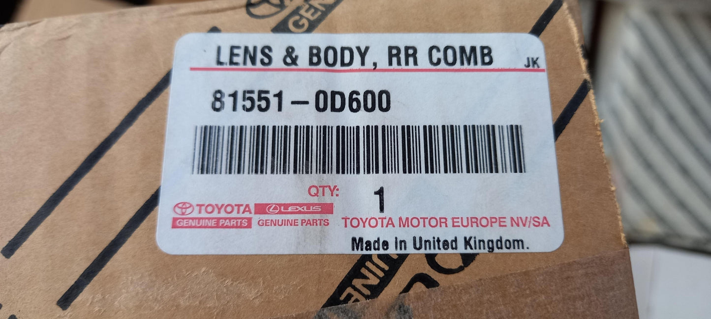 Original OE TOYOTA Heckleuchte Streuscheibe 815510D600