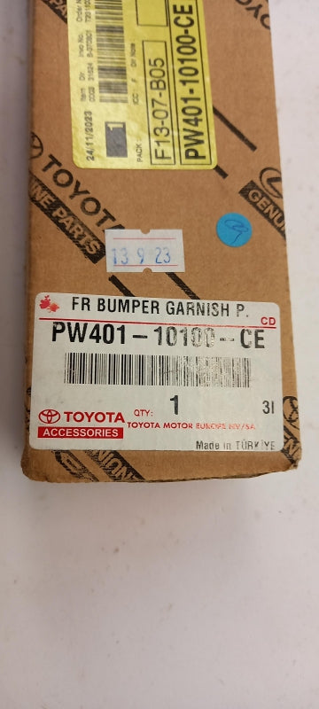 Original OE TOYOTA Stoßstangen Zierleiste PW40110100CE