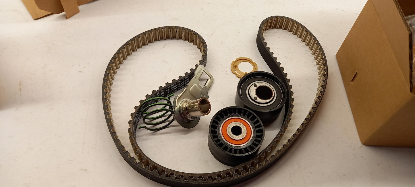Original OE TOYOTA Wasserpumpe + Zahnriemenkit SU001B4541