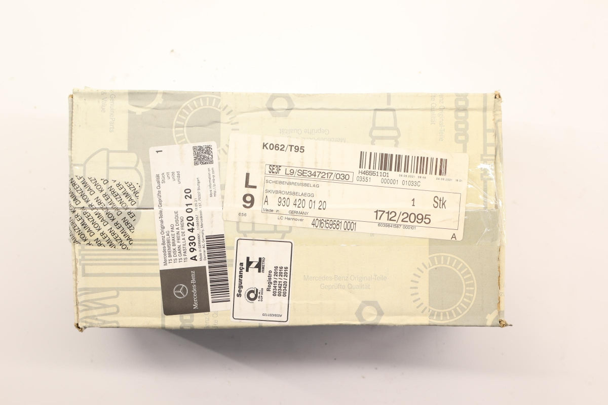 Original OE MERCEDES-BENZ Bremsbeläge A9304200120
