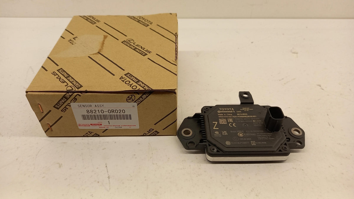 Original OE TOYOTA Distronik 882100R020