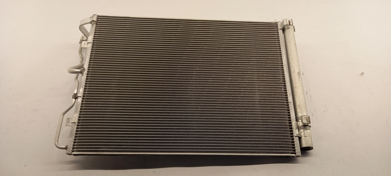 Original OE HYUNDAI/KIA Klimakondensator 976063Z020