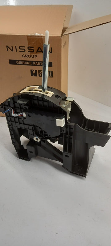 Original OE NISSAN Schalthebel 34901HV05A