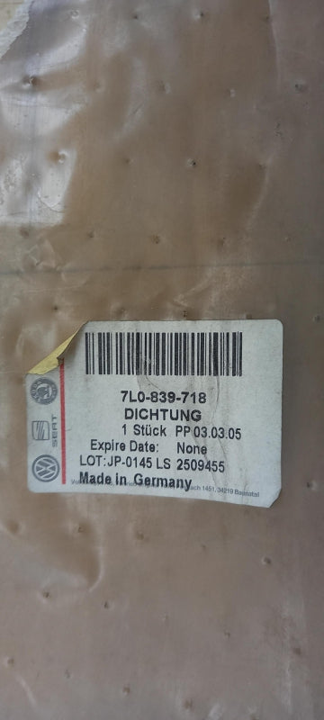 Original VW Touareg 7L Türdichtung vorne rechts 7L0839718