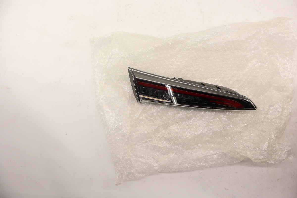Original OE TOYOTA Heckleuchte 8159102770