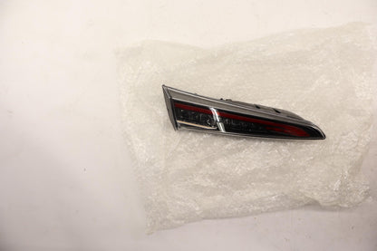 Original OE TOYOTA Heckleuchte 8159102770