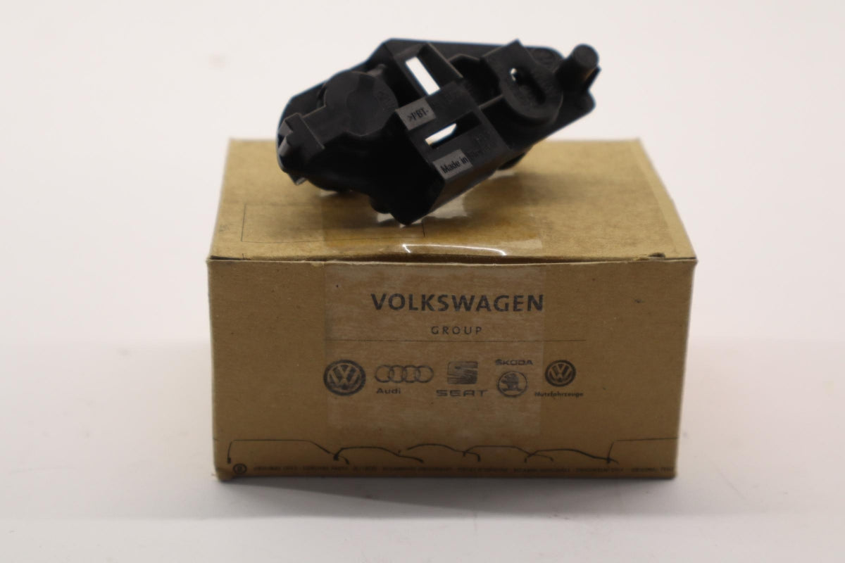 Original OE Volkswagen Rücklicht Lampenträger 5N0945259A