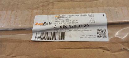 Original OE MERCEDES-BENZ Bremsbeläge A6864200720
