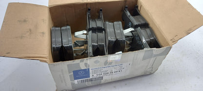 Original MERCEDES-BENZ C216 W221 Bremsbeläge Satz Vorne A004420752041