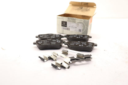 Original OE MERCEDES-BENZ Bremsbeläge A0004203105