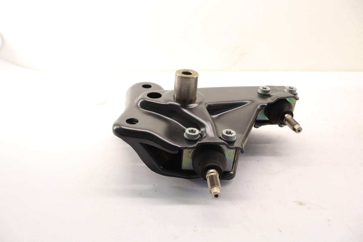 Original OE MERCEDES-BENZ Achsschenkel Q0004879V004000000