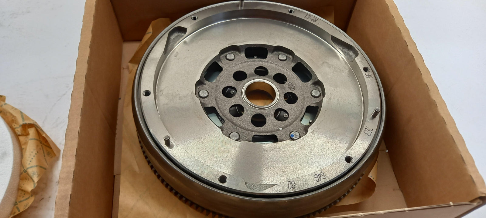 Original OE Peugeot Schwungrad 1613938680