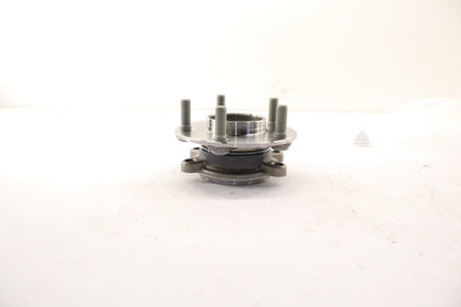 Original OE MAZDA Radnabe B45A3304X