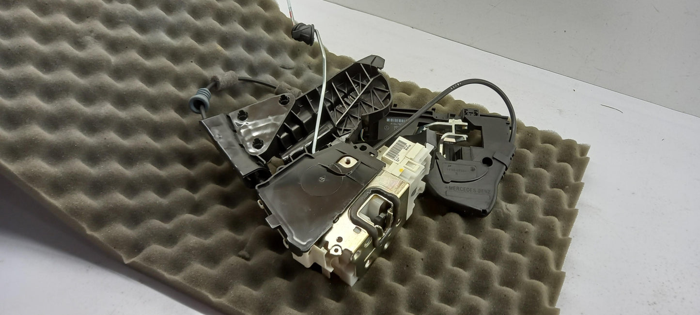 Original OE MERCEDES-BENZ Türschloss A1647301635