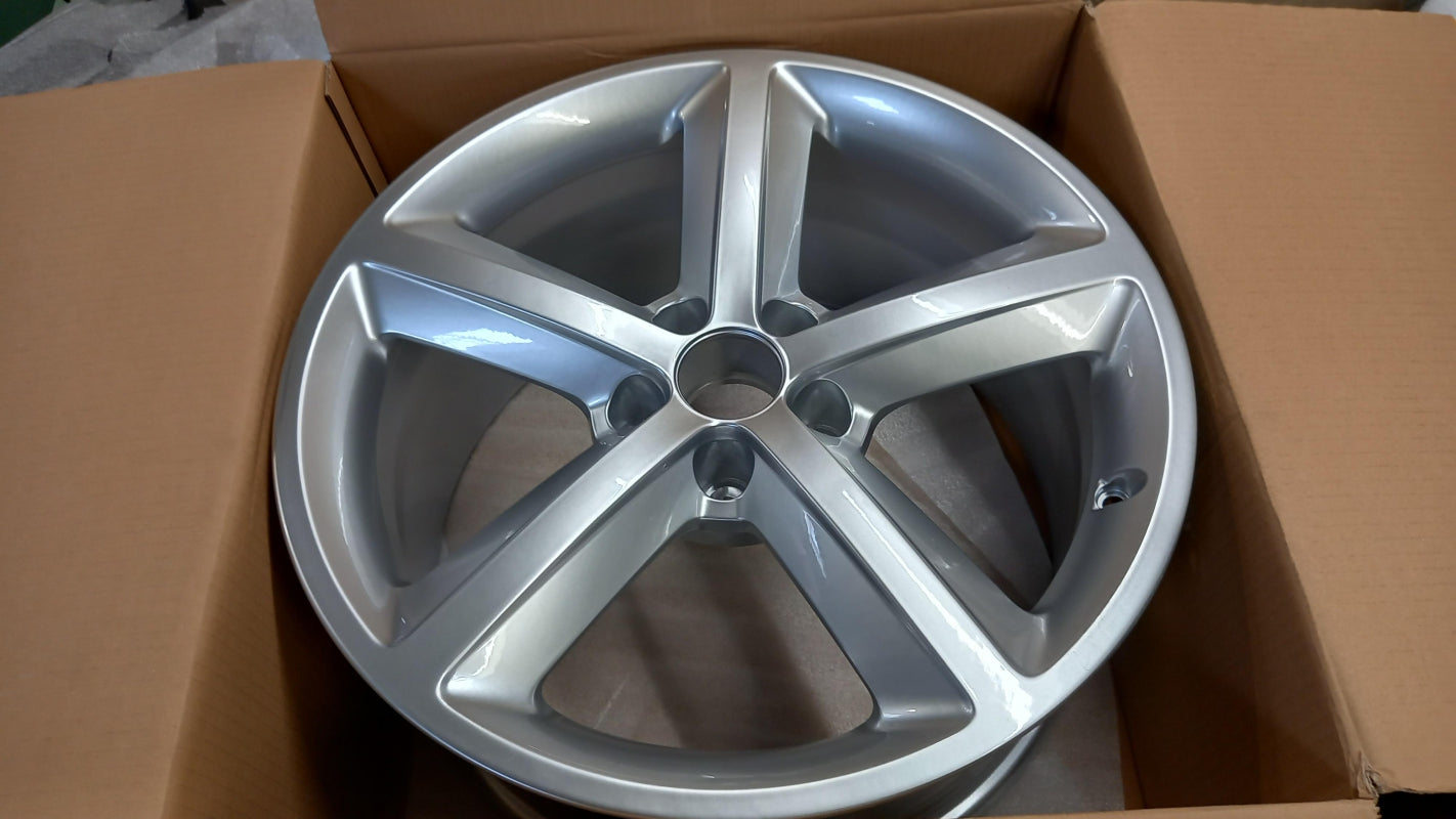 Original AUDI A5 8F/8T Alufelge 8.5Jx18 ET29 8T0601025M