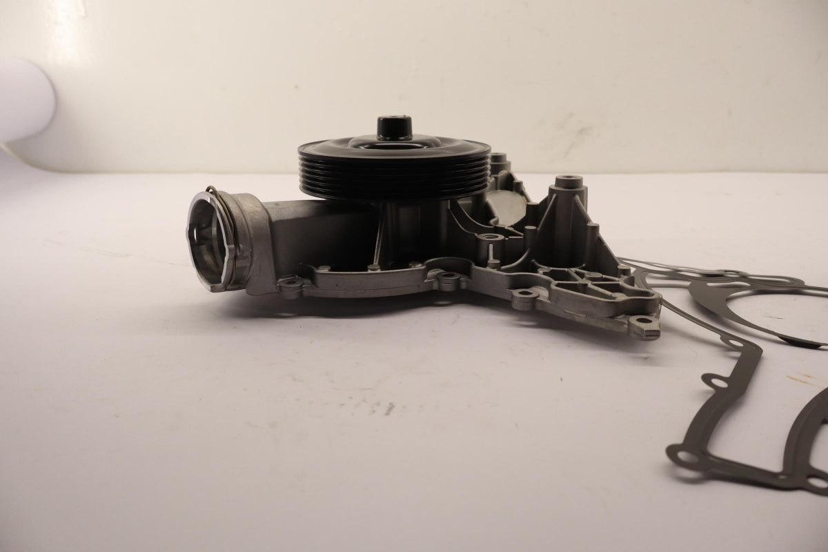 Original OE MERCEDES-BENZ Wasserpumpe A2722000401