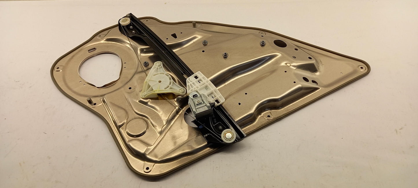 Original OE MERCEDES-BENZ Fensterheber A2047300879