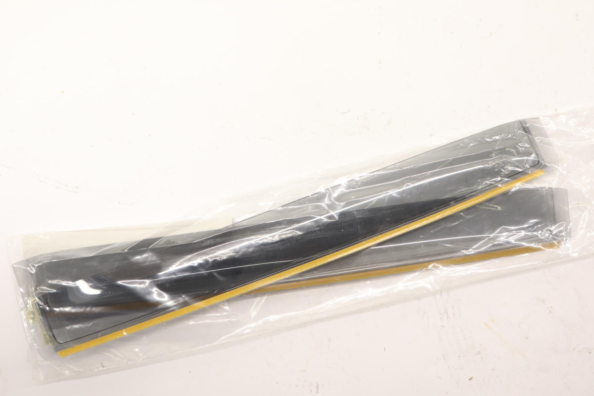Original OE Volkswagen Windabweiser 5N0072194