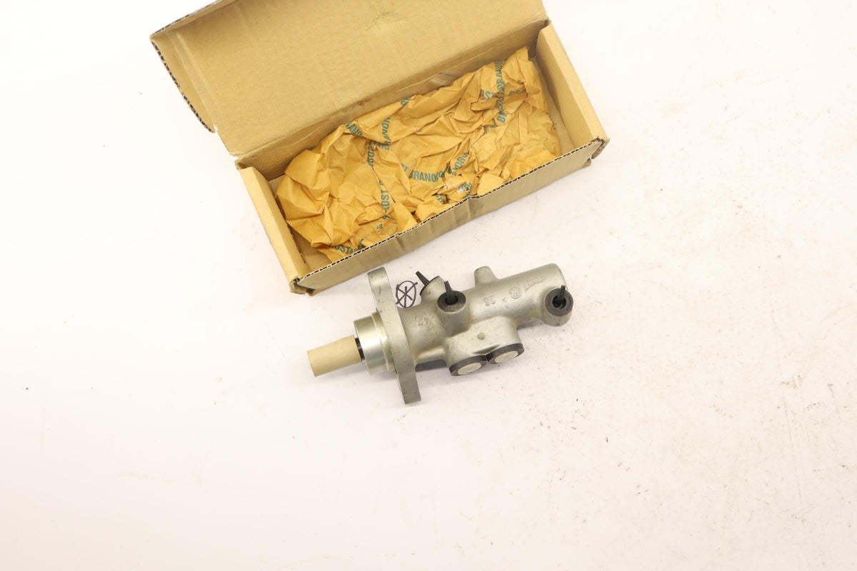 Original OE Volkswagen Hauptbremszylinder 7H0611019B