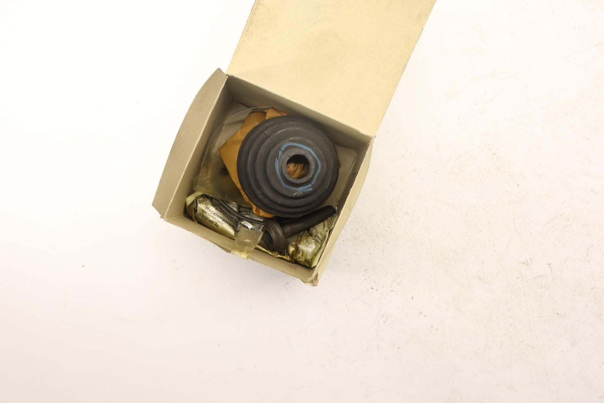 Original OE Volkswagen Antriebswelle Gelenksatz 4D0498099A