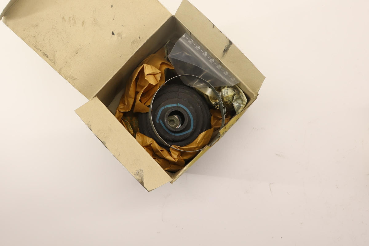 Original OE Volkswagen Antriebswelle Gelenksatz 4D0498099A