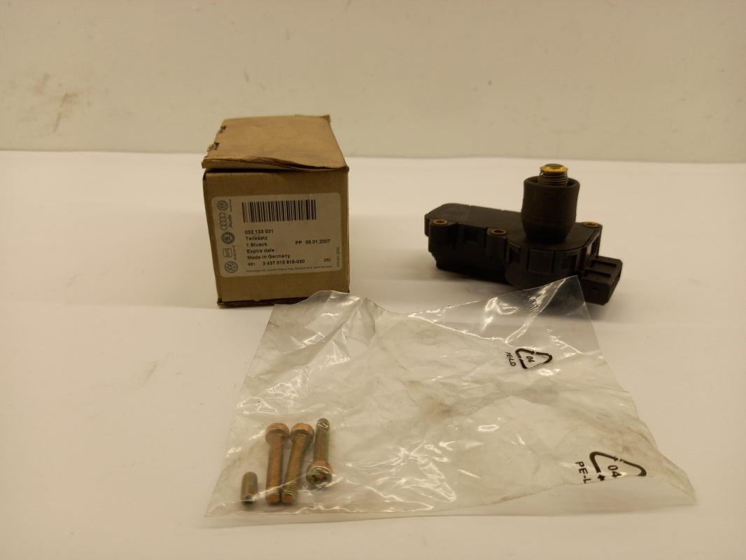 Original OE Volkswagen Luftversorgung Leerlaufregelventil 032133031