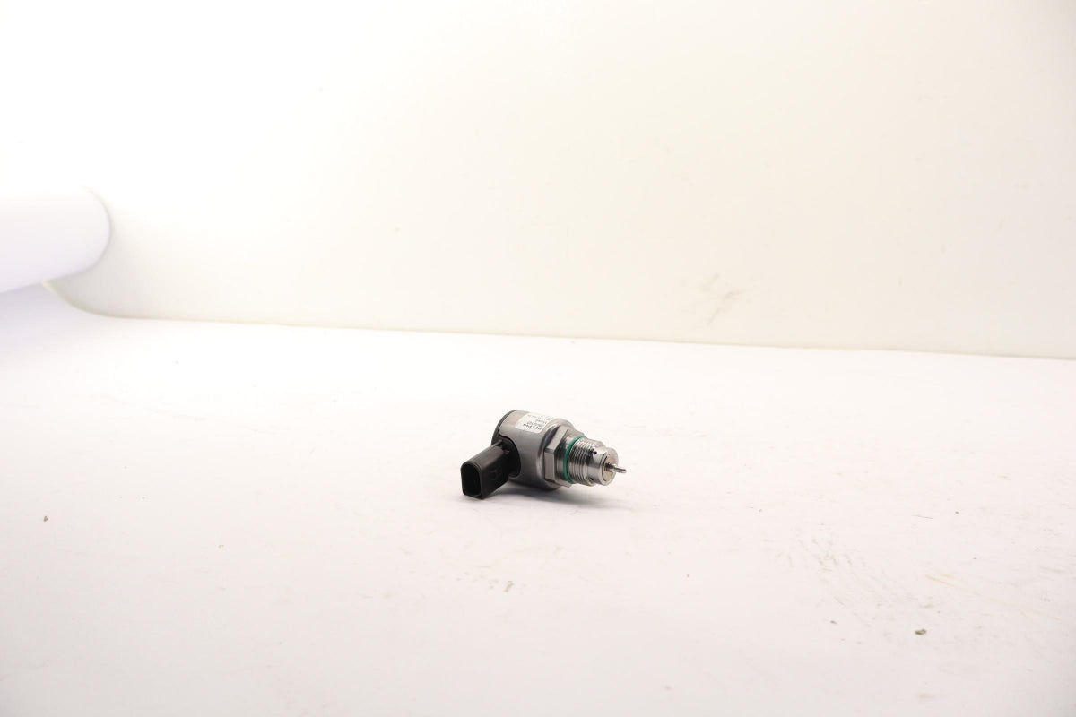 Original OE Volkswagen Kraftstoffdruck Steuerventil 057130764AS