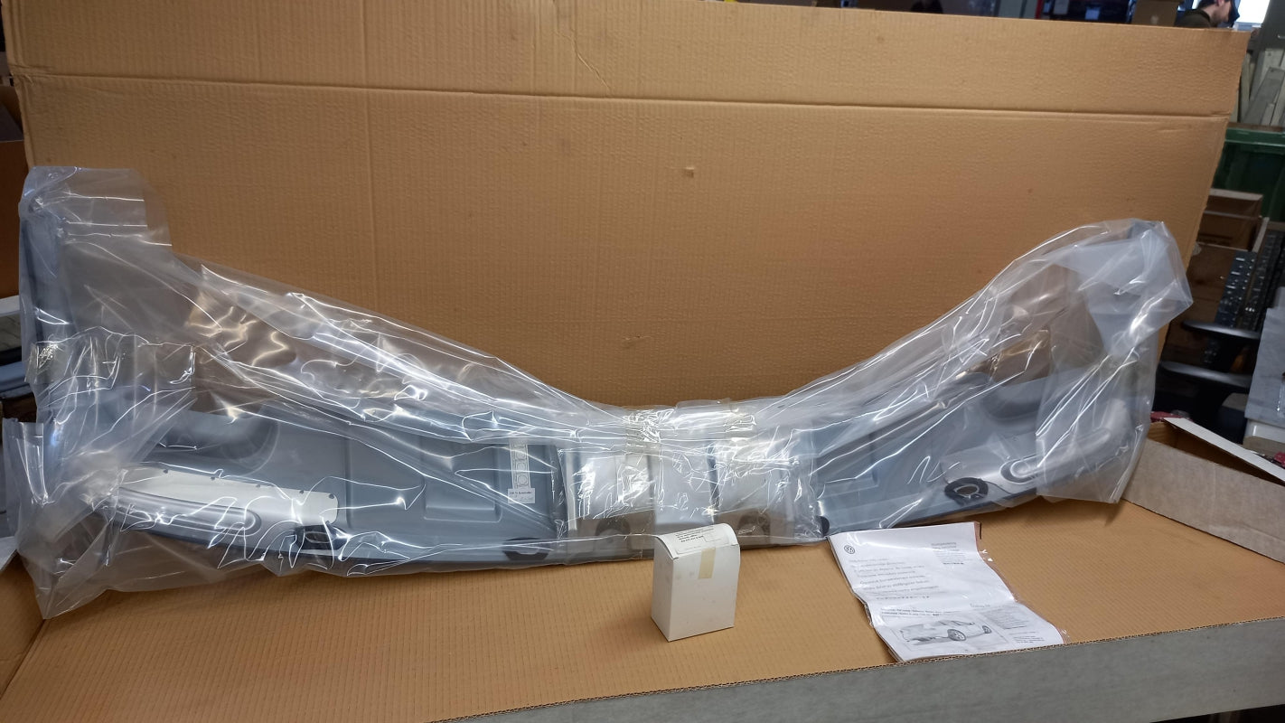 Original VW Touareg 7L Stoßfängerabdeckung silber hinten 7L0071611A666