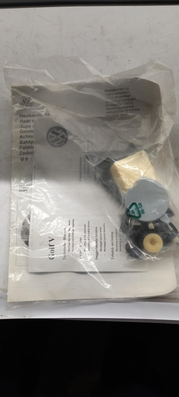 Original VW Golf V 1K Heckschürze grundiert 1K00716109AX