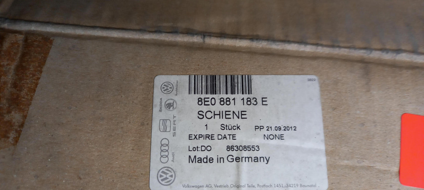 Original OE Volkswagen Elektromotor 8E0881183E
