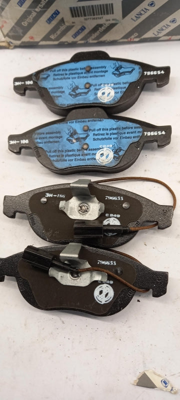 Original ALFA ROMEO 147 156 Bremsbeläge Vorne 77362327