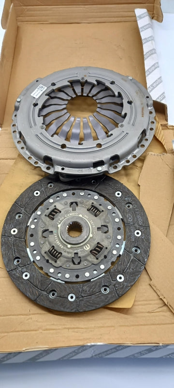 Original OE FIAT Kupplungssatz 71798937